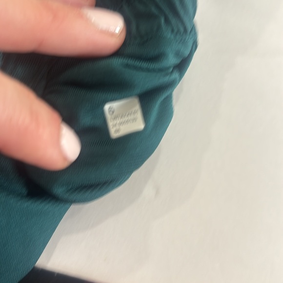 Lululemon Athletica Teal Athletic Shorts hotty hot high rise 4” size 6 - Picture 2 of 2